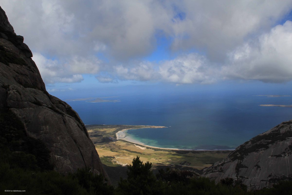 Cloudbase at Strzelecki Peaks Flinders Island