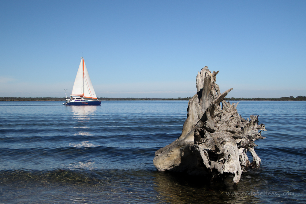 Take It Easy sailing past Metung