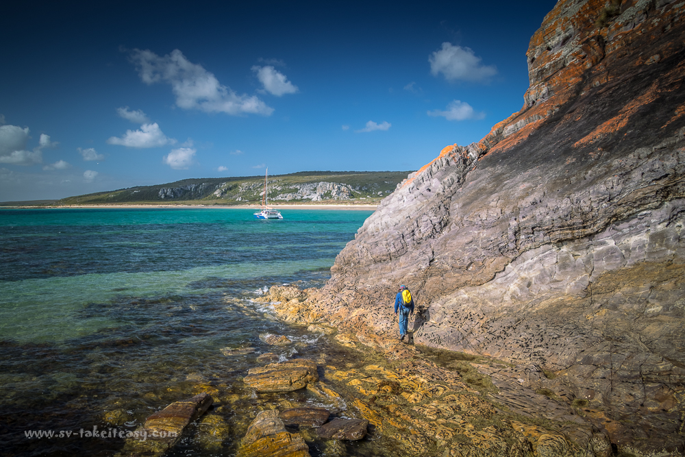 Cave Bay, Hunter Island