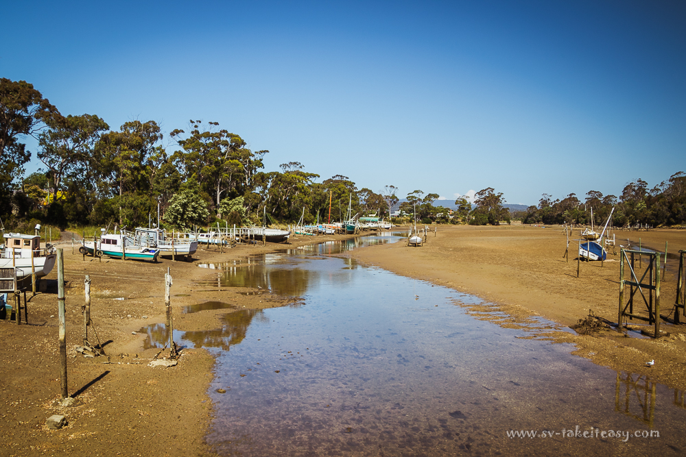 Mud berths on Panatana Rivulet