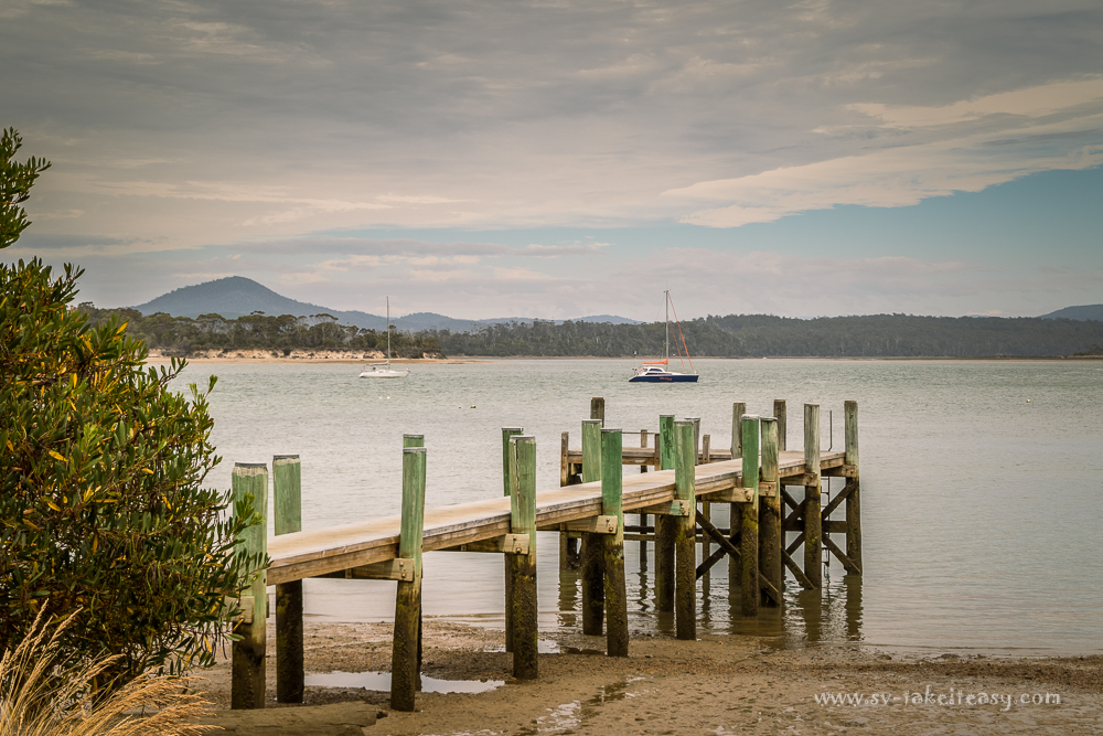 Take It Easy anchored at Squeaking Point, Rubicon River