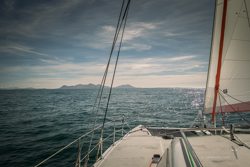 Sailing towards the Furneaux Group