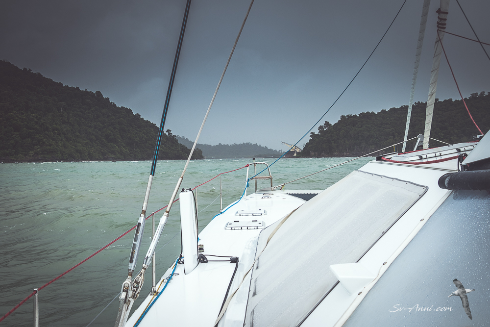 The entrance to Mourilyan Harbour