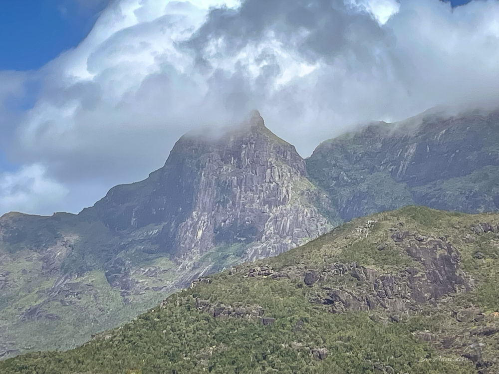 Mt Bowen shrouded in clouds