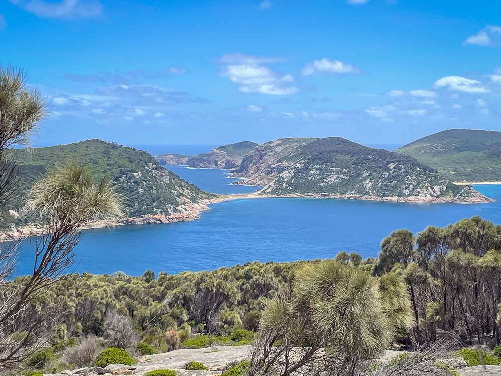 Across the Murray Pass towards Erith and Dover Islands