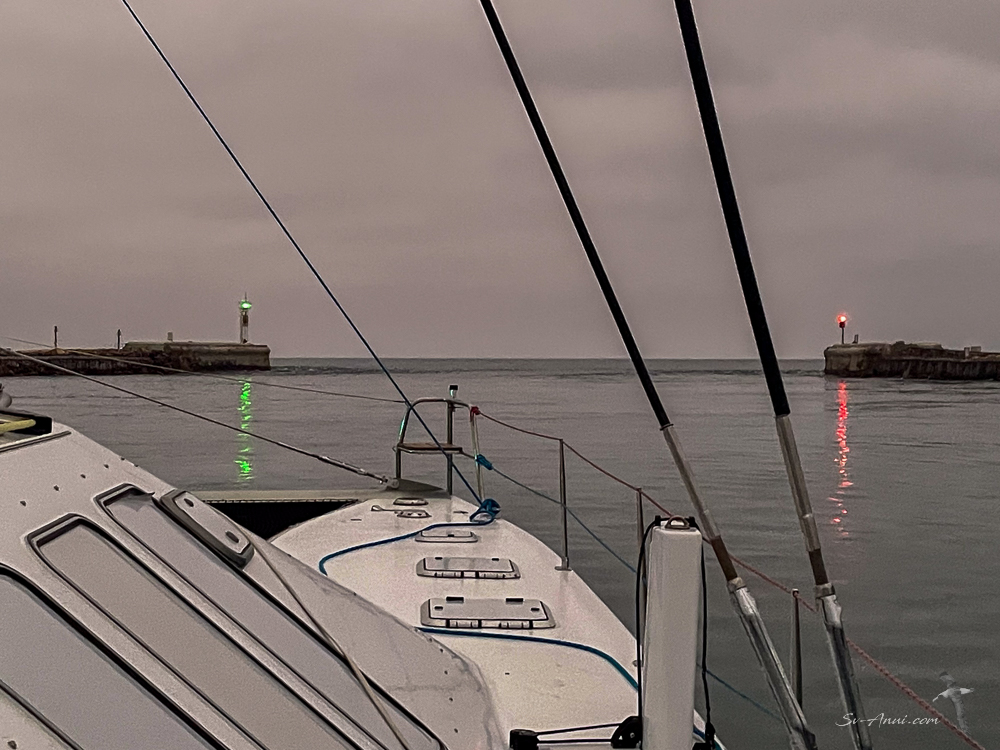 Leaving Lakes Entrance