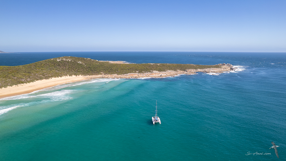 Eastern anchorage at the Outer Sister Island