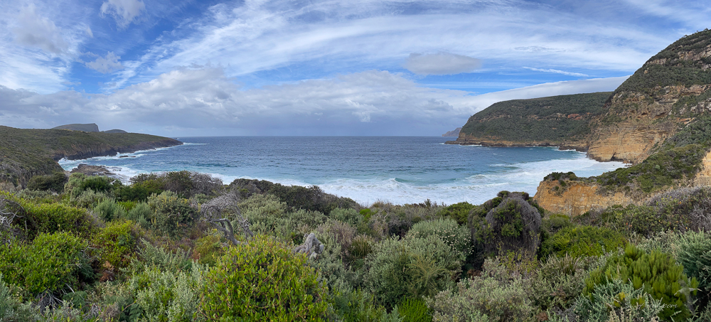 Walk to Maingon Blowhole