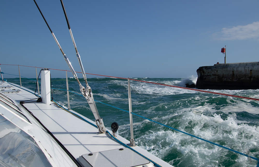 Outbound at Lakes Entrance